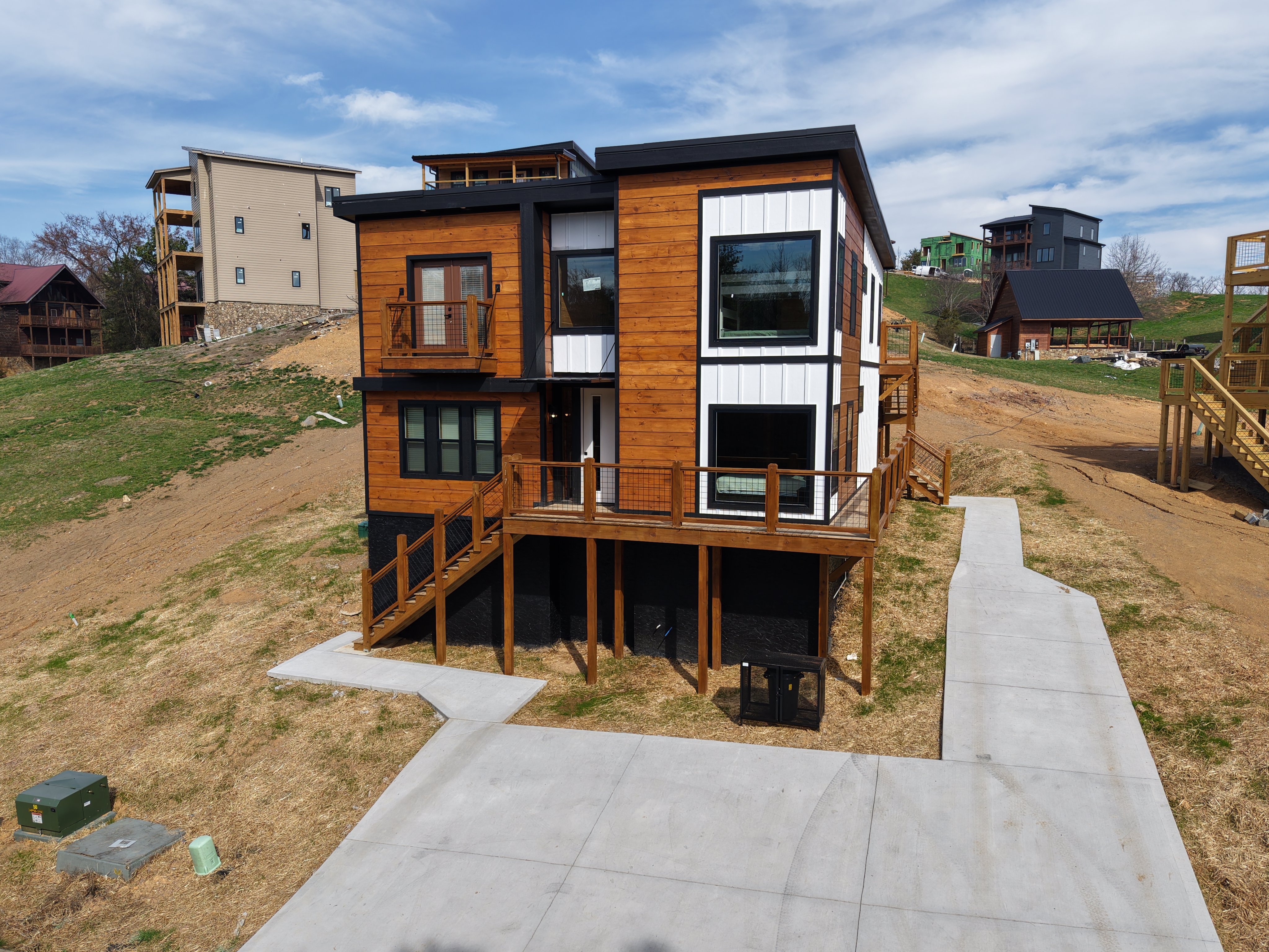 Cedar STR Cabin — Sevierville — Cabins and Homes by Donnie Allen